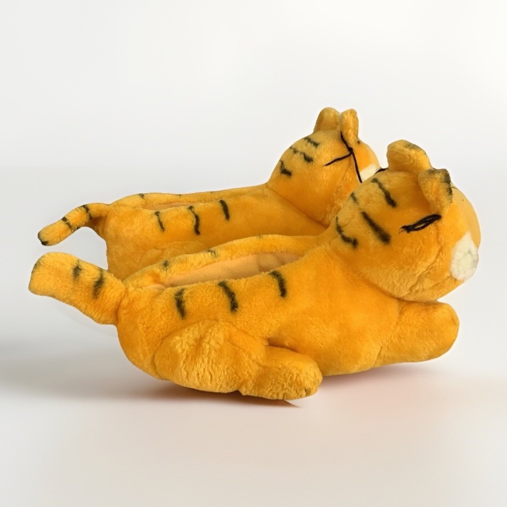 Vintage Garfield Plush Slippers - Picture 3 of 6